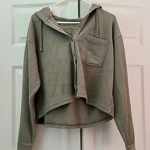 American Eagle Outfitters Tops - American Eagle cropped hoodie